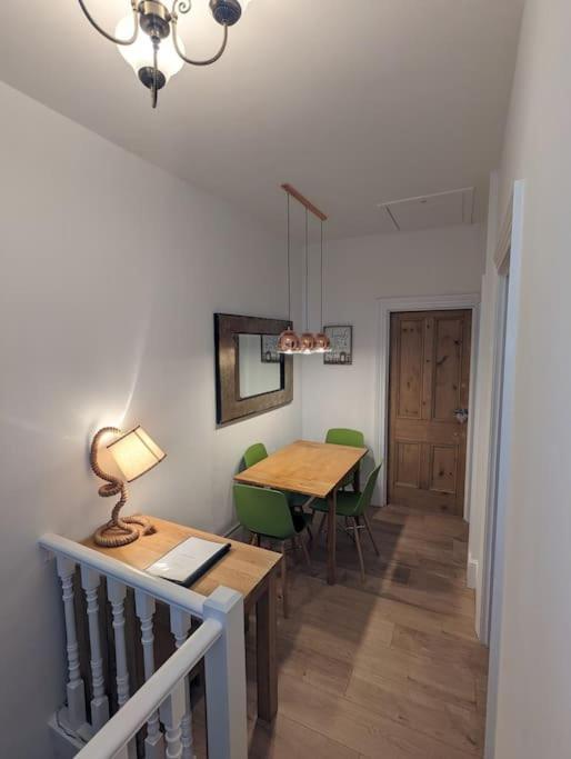 Spacious First Floor Family Flat, Sea View Torquay Ngoại thất bức ảnh